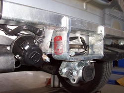 Tažné zařízení Nissan Juke 2WD 2014/07-, odnímatelný bajonet, Galia