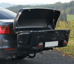 Box MFT BackBox, černý - na tažné zařízení