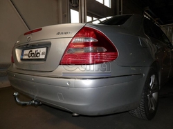 Tažné zařízení Mercedes Benz E sedan 2002-2009 (W211), odnímatelný bajonet, Galia