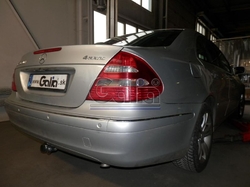 Tažné zařízení Mercedes Benz E sedan 2002-2009 (W211), odnímatelný bajonet, Galia