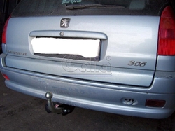 Tažné zařízení Peugeot 306 kombi 1997-2002, pevný čep 2 šrouby, Galia