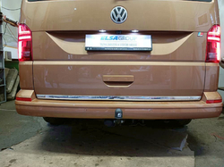 Tažné zařízení Volkswagen Transporter Skříň 2003-2009 (T5), pevné 2 šr., BRINK